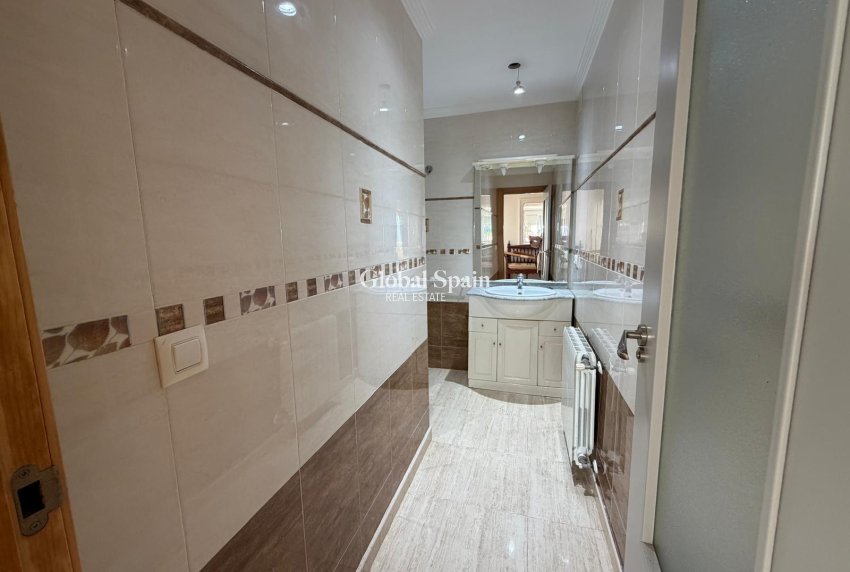 Wederverkoop - VILLA -
CALPE - Zona Playa del Bol - Puerto