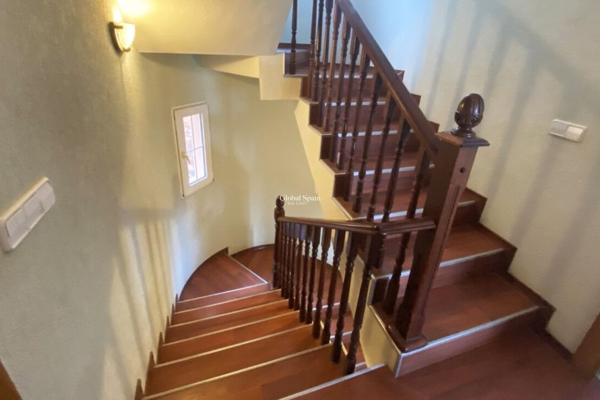 Wederverkoop - VILLA -
CAMPOAMOR - Costa Blanca