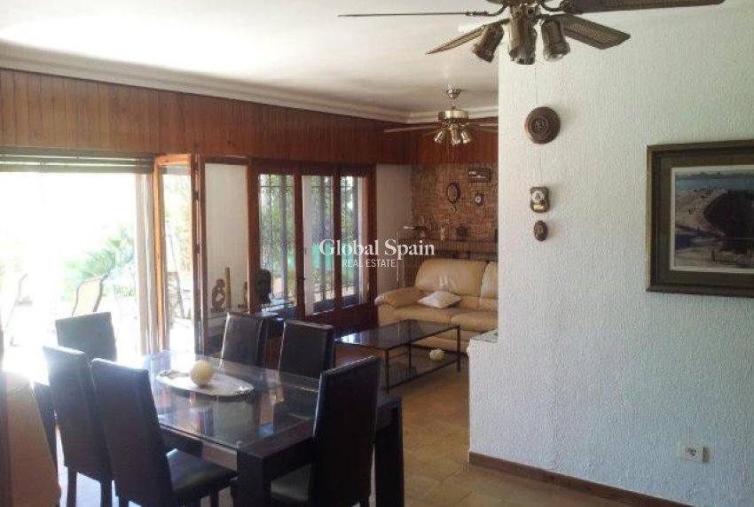 Wederverkoop - VILLA -
CAMPOAMOR - Costa Blanca