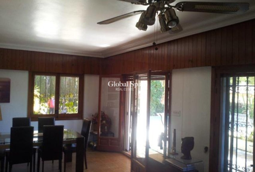 Wederverkoop - VILLA -
CAMPOAMOR - Costa Blanca