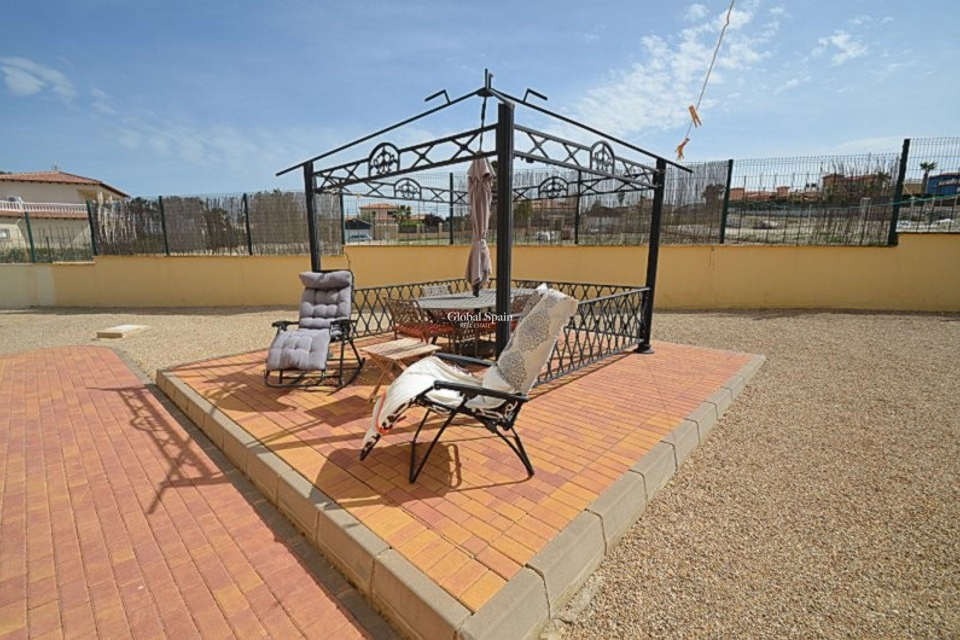 Wederverkoop - VILLA -
CAMPOS DEL RÍO - Inland