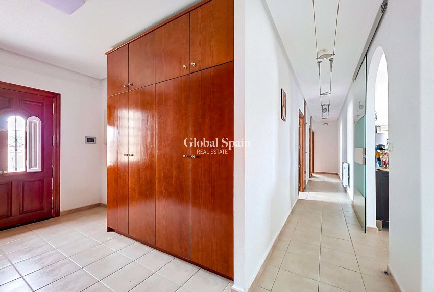 Wederverkoop - Villa -
Campos Del Rio