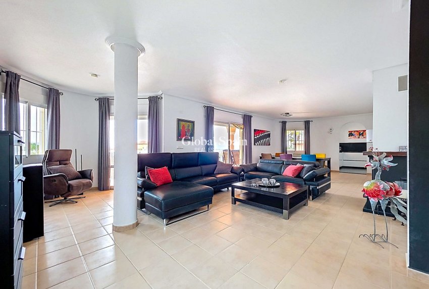 Wederverkoop - Villa -
Campos Del Rio