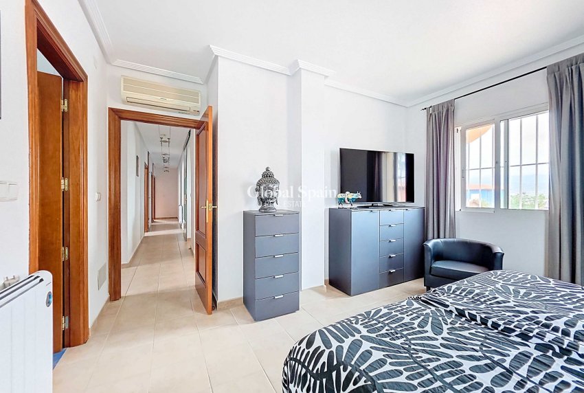 Wederverkoop - Villa -
Campos Del Rio