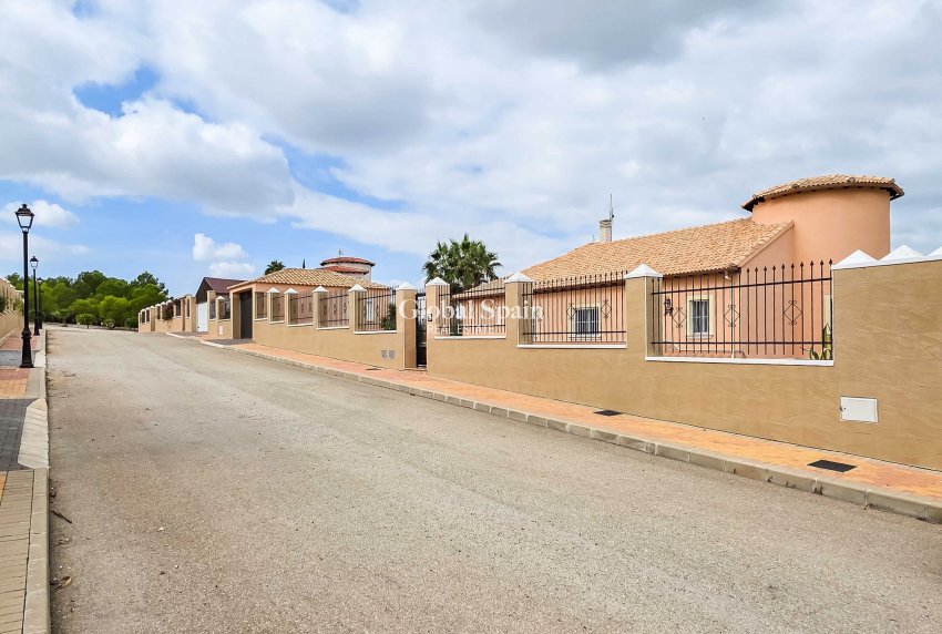 Wederverkoop - Villa -
Campos Del Rio