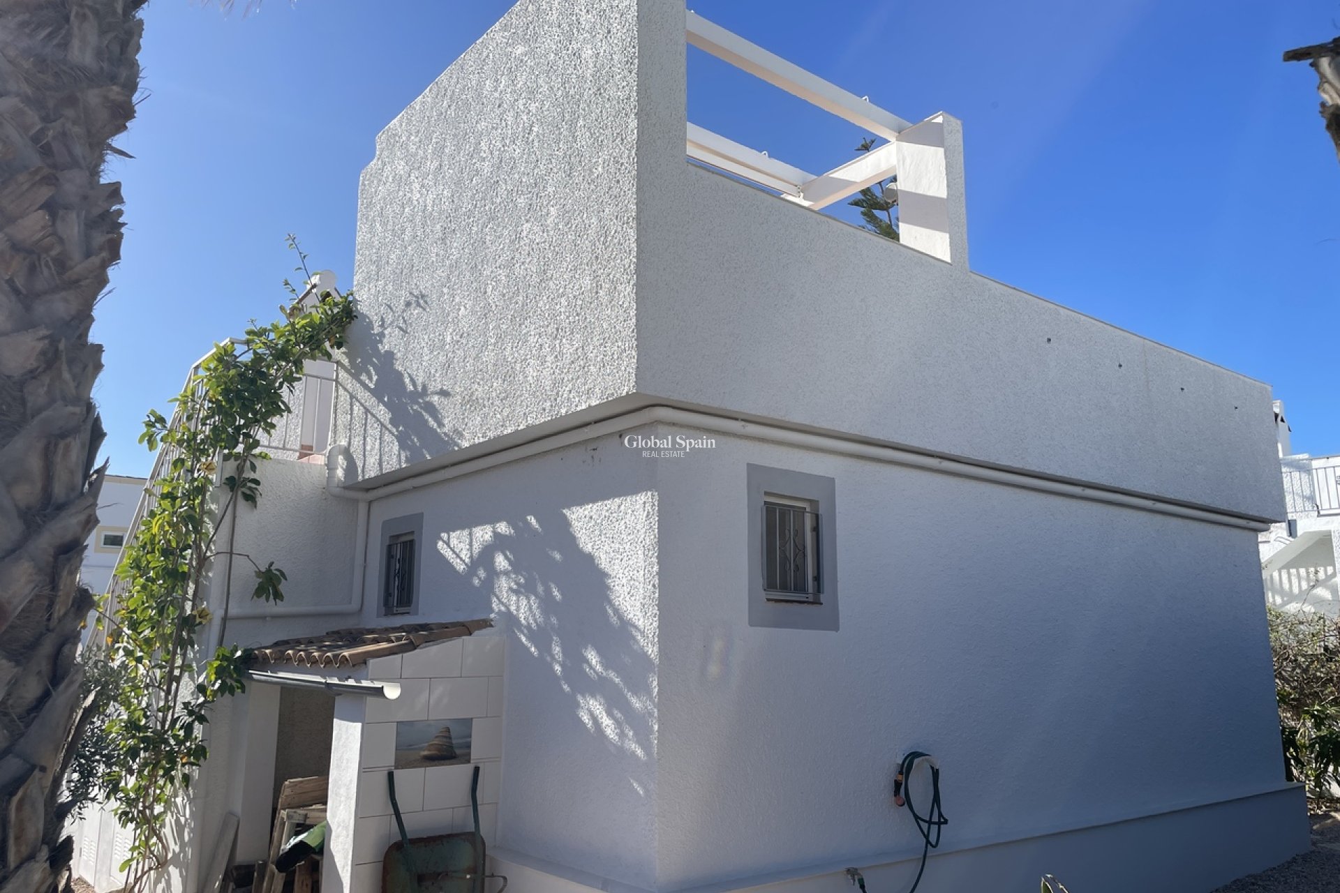 Wederverkoop - VILLA -
CAMPOSOL - Inland