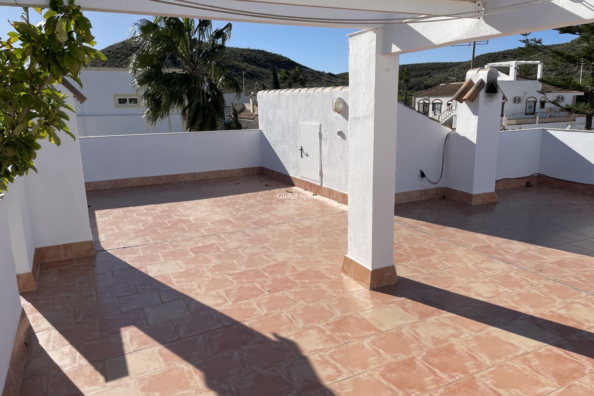 Wederverkoop - VILLA -
CAMPOSOL - Inland