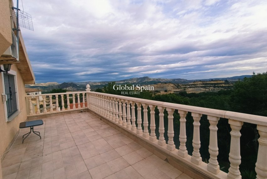 Wederverkoop - VILLA -
CAÑADAS DE SAN PEDRO - Inland