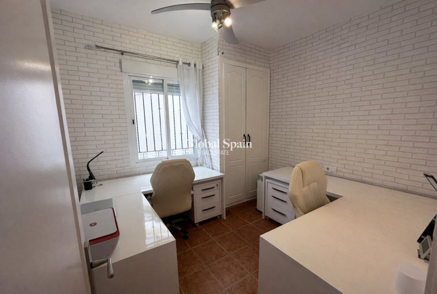 Wederverkoop - VILLA -
CASTALLA - Costa Blanca