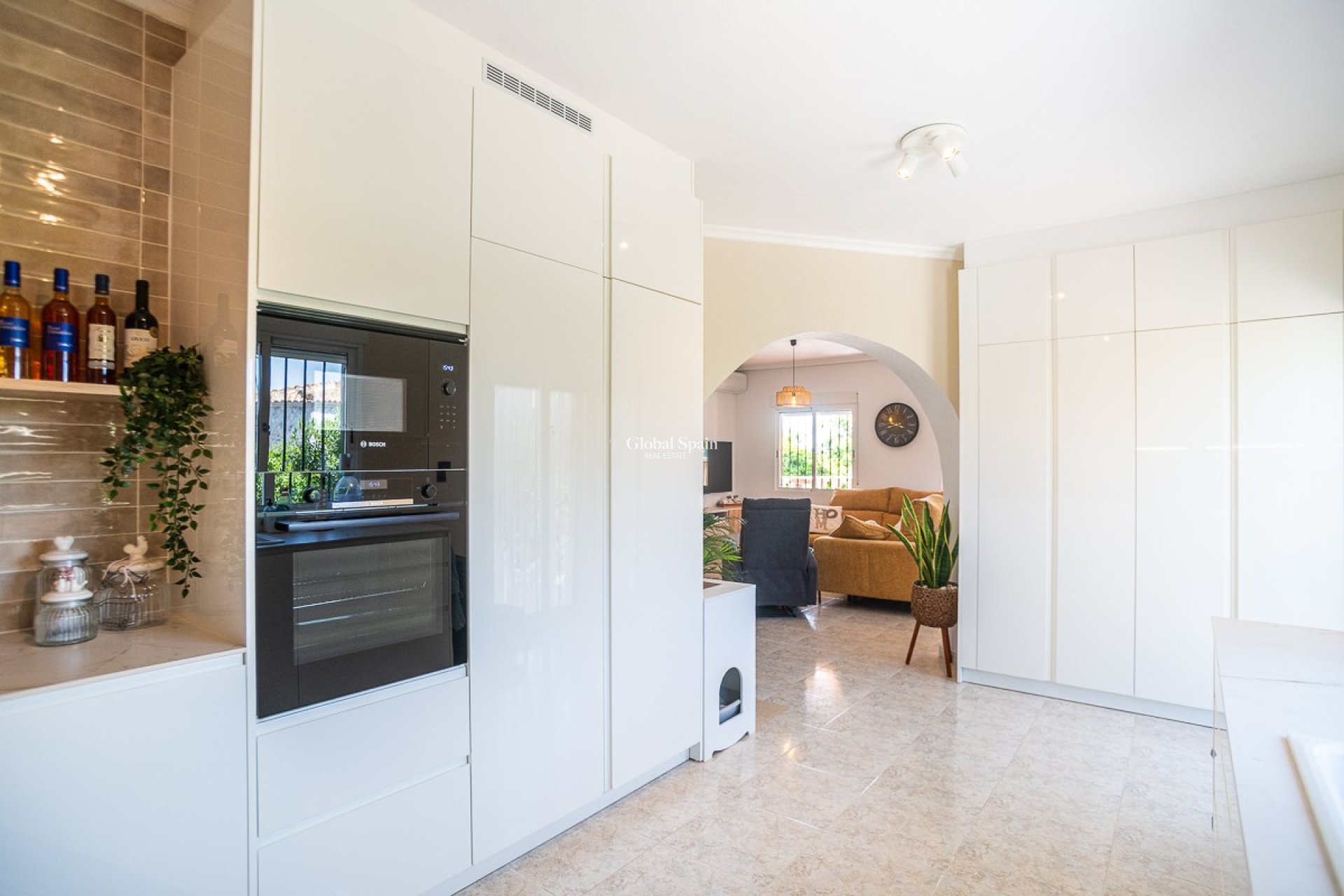 Wederverkoop - VILLA -
CATRAL - Catral