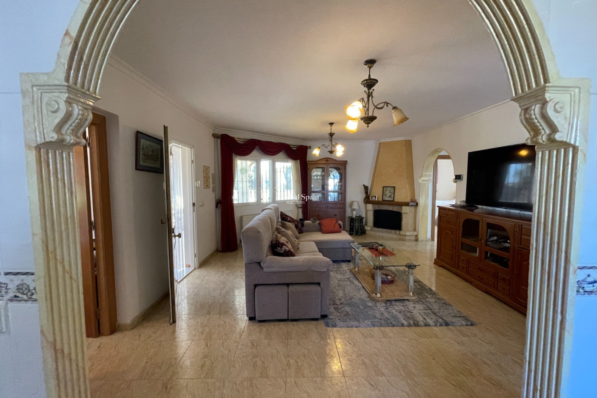 Wederverkoop - VILLA -
CATRAL - Costa Blanca