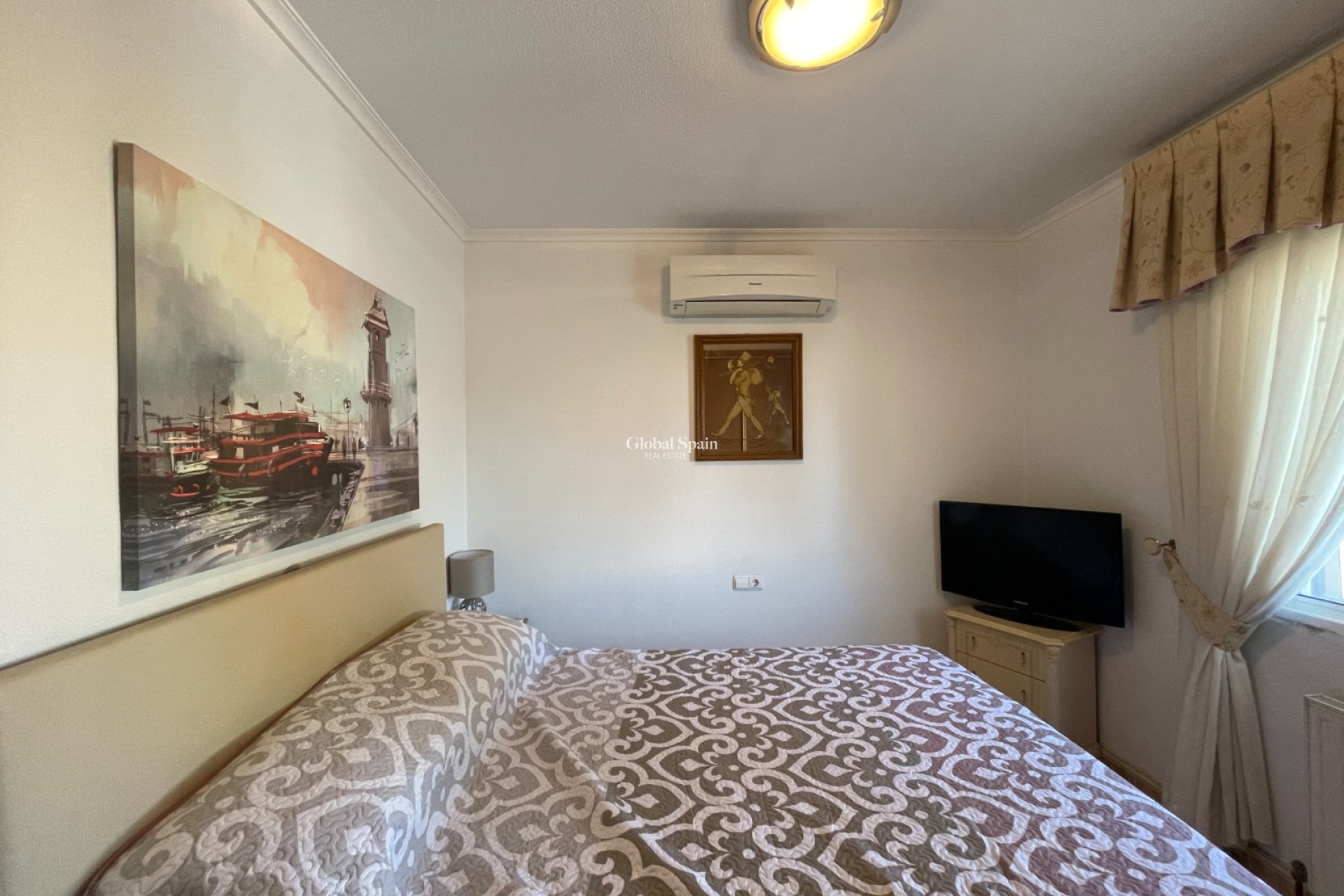 Wederverkoop - VILLA -
CATRAL - Costa Blanca