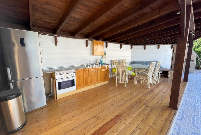 Wederverkoop - VILLA -
CATRAL - Costa Blanca