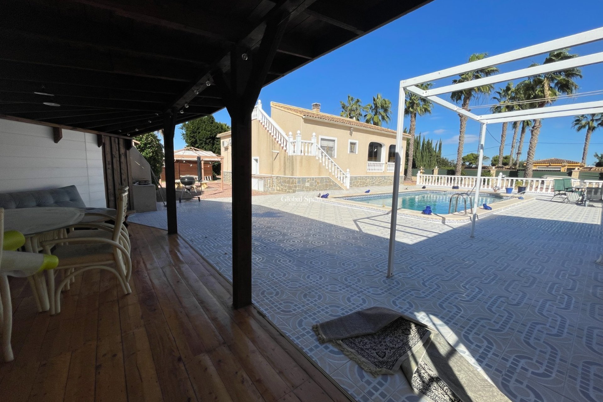 Wederverkoop - VILLA -
CATRAL - Costa Blanca