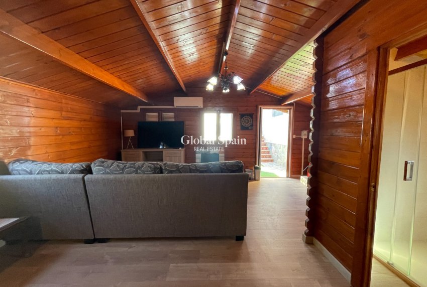 Wederverkoop - VILLA -
CATRAL - Costa Blanca