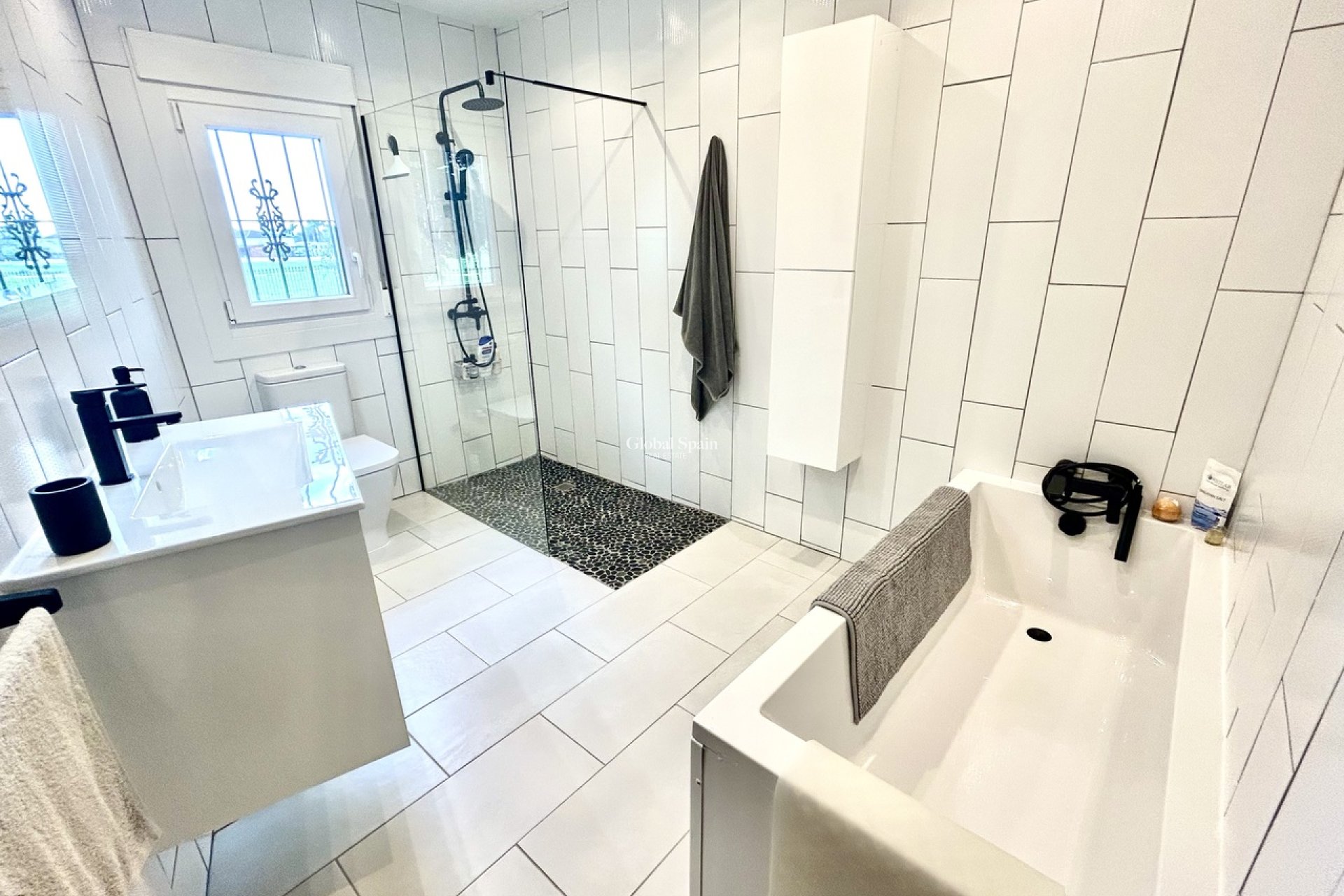 Wederverkoop - VILLA -
CATRAL - Costa Blanca