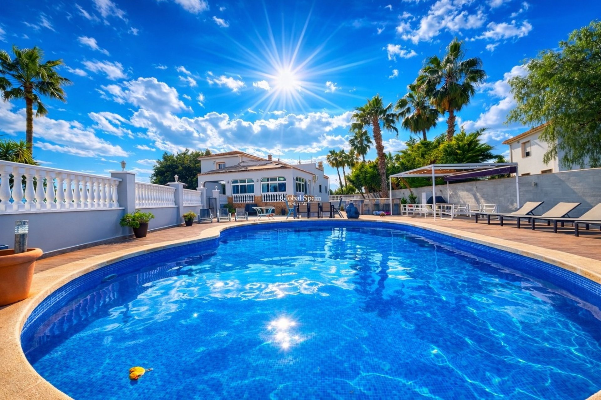 Wederverkoop - VILLA -
CATRAL - Costa Blanca