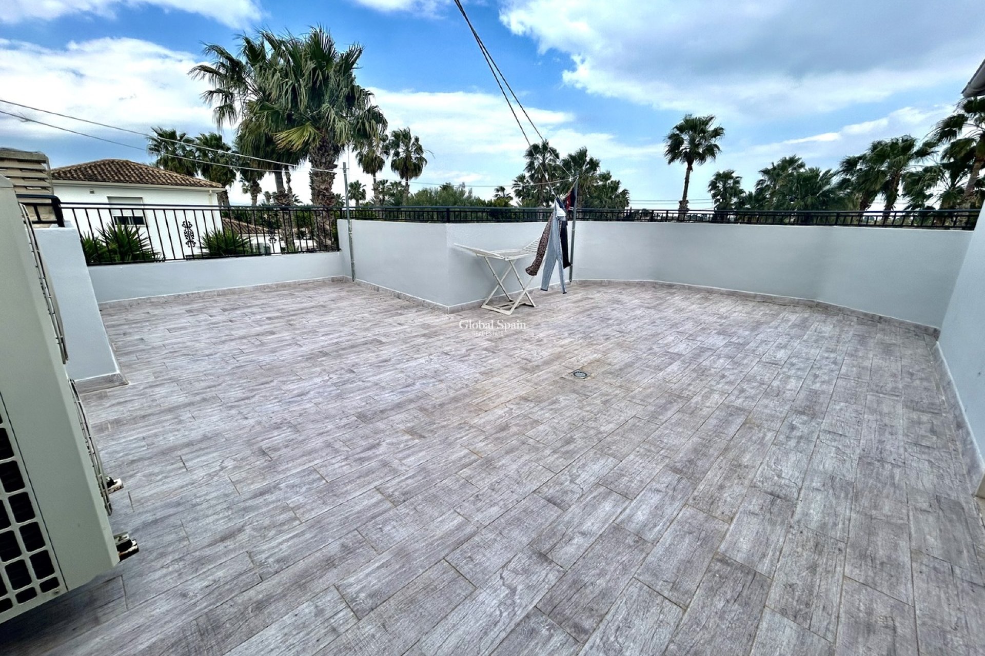 Wederverkoop - VILLA -
CATRAL - Costa Blanca