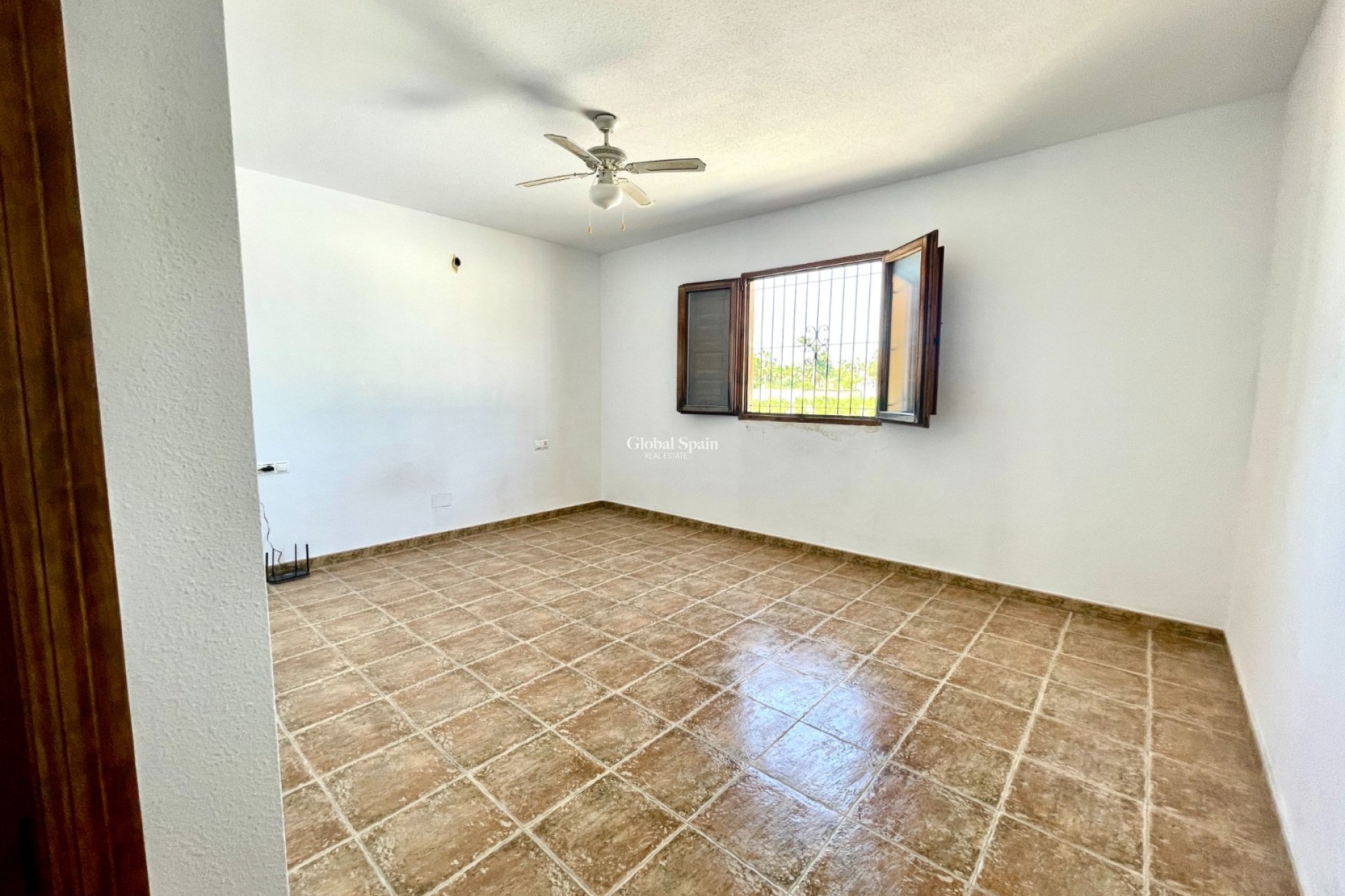 Wederverkoop - VILLA -
CATRAL - Costa Blanca