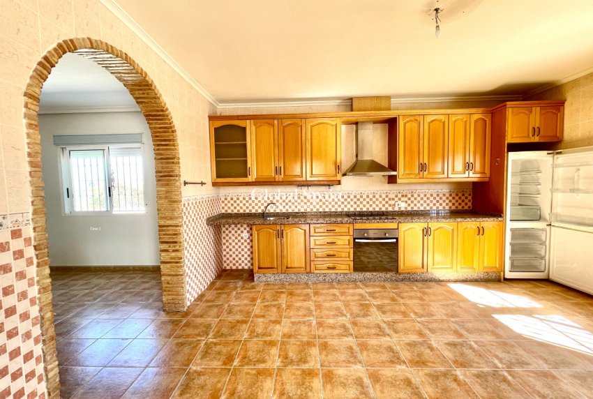 Wederverkoop - VILLA -
CATRAL - Costa Blanca