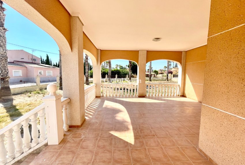Wederverkoop - VILLA -
CATRAL - Costa Blanca