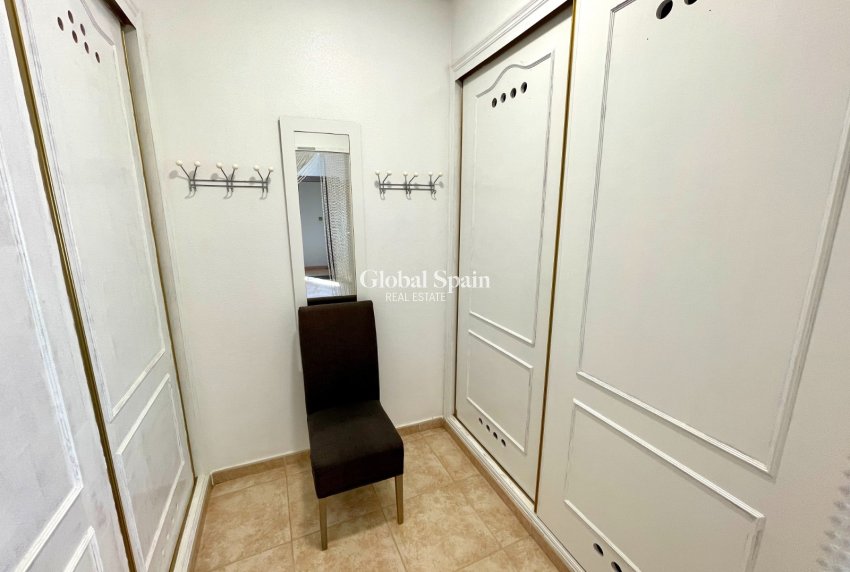 Wederverkoop - VILLA -
CATRAL - Costa Blanca