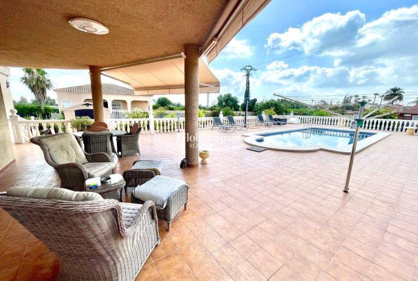 Wederverkoop - VILLA -
CATRAL - Costa Blanca