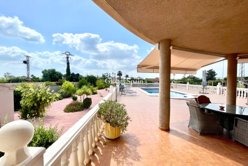 Wederverkoop - VILLA -
CATRAL - Costa Blanca