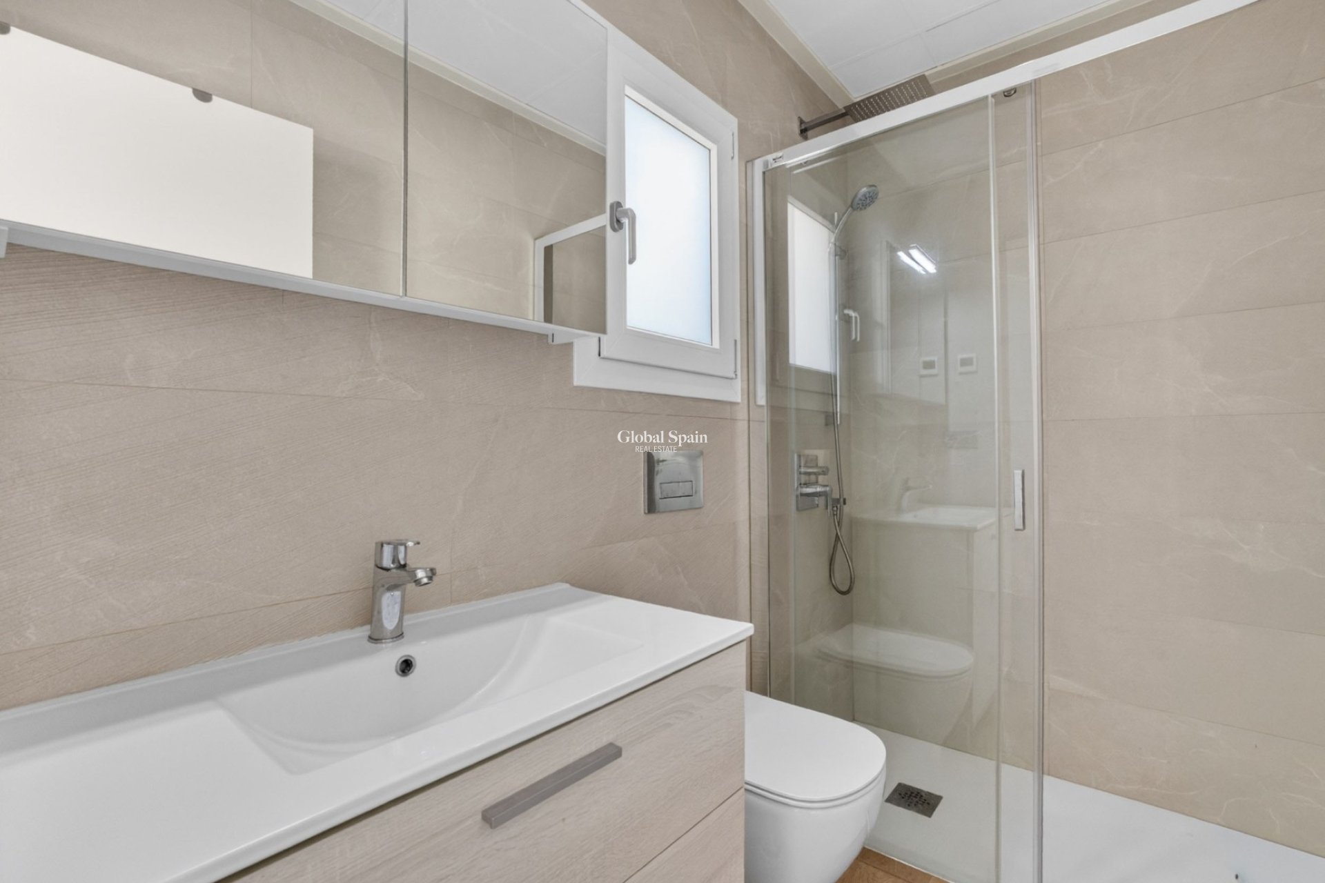 Wederverkoop - VILLA -
CIUDAD QUESADA - Alicante