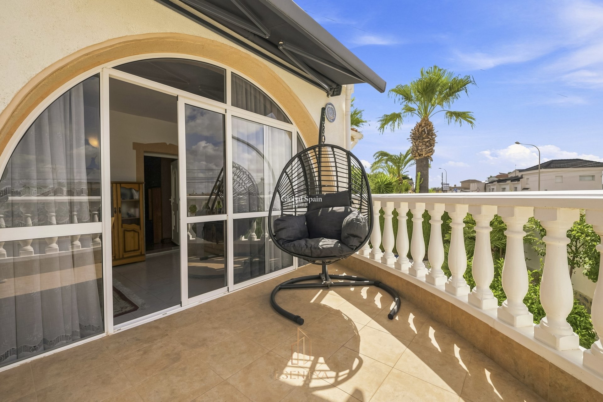 Wederverkoop - VILLA -
CIUDAD QUESADA - Centro