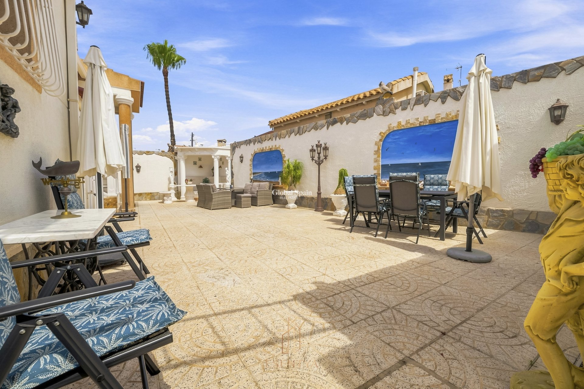 Wederverkoop - VILLA -
CIUDAD QUESADA - Centro