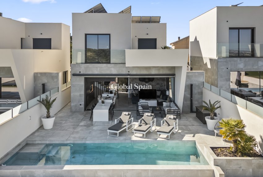 Wederverkoop - VILLA -
CIUDAD QUESADA - Ciudad Quesada