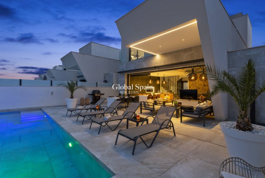 Wederverkoop - VILLA -
CIUDAD QUESADA - Ciudad Quesada