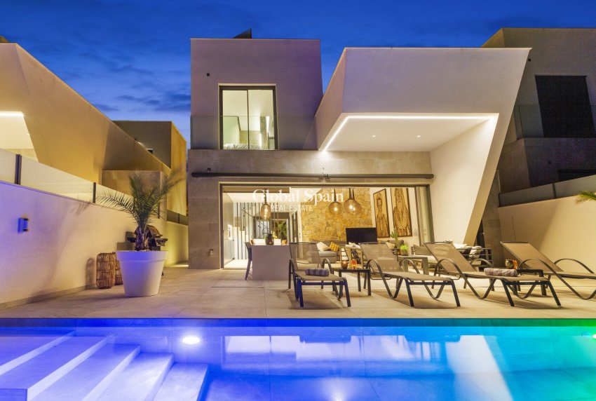 Wederverkoop - VILLA -
CIUDAD QUESADA - Ciudad Quesada