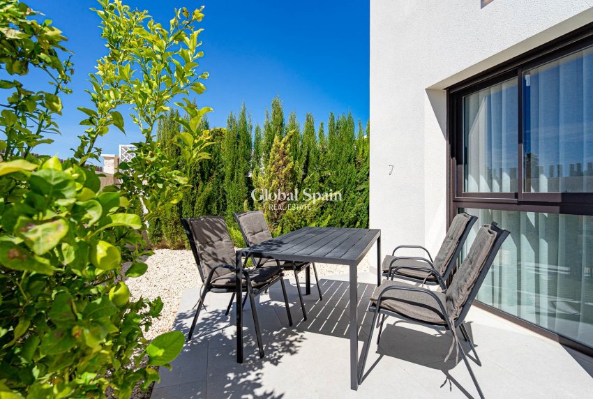 Wederverkoop - VILLA -
CIUDAD QUESADA - Doña Pena