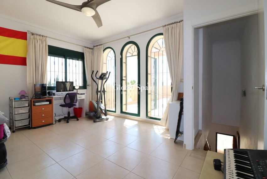Wederverkoop - VILLA -
Ciudad Quesada - La Fiesta