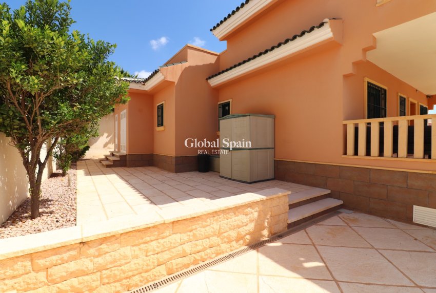 Wederverkoop - VILLA -
Ciudad Quesada - La Fiesta