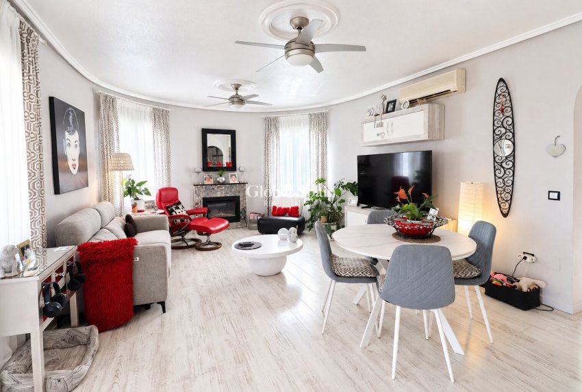 Wederverkoop - VILLA -
CIUDAD QUESADA - La Marquesa