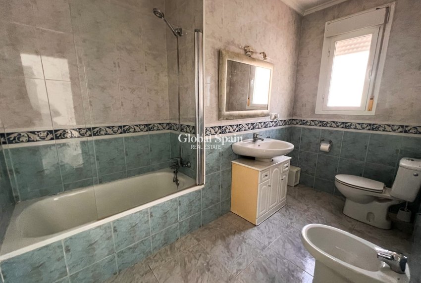 Wederverkoop - VILLA -
CIUDAD QUESADA - Rojales