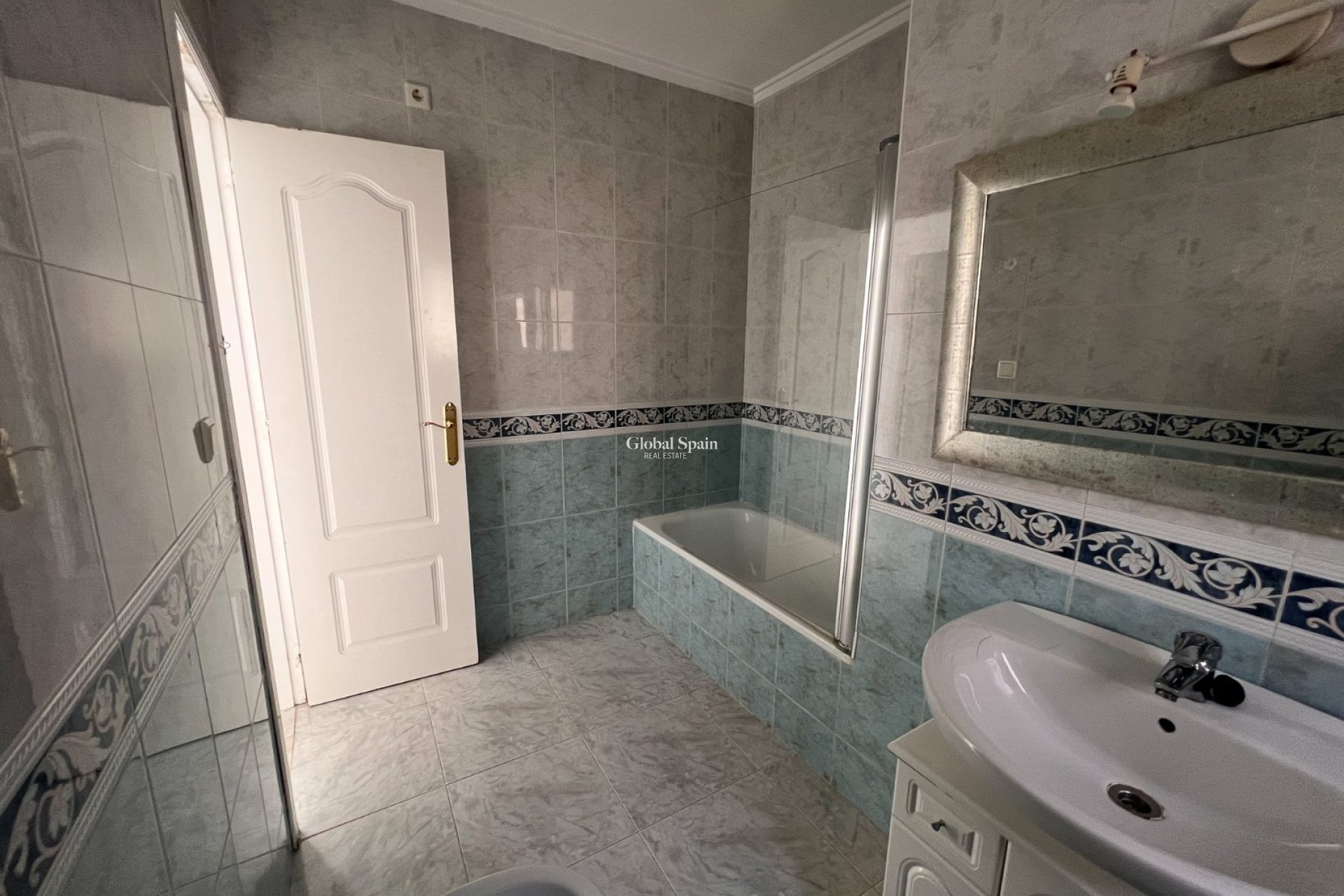 Wederverkoop - VILLA -
CIUDAD QUESADA - Rojales