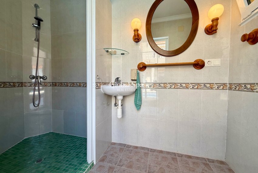 Wederverkoop - VILLA -
CIUDAD QUESADA - Rojales