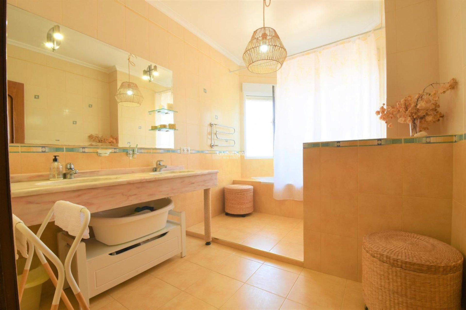 Wederverkoop - VILLA -
CIUDAD QUESADA