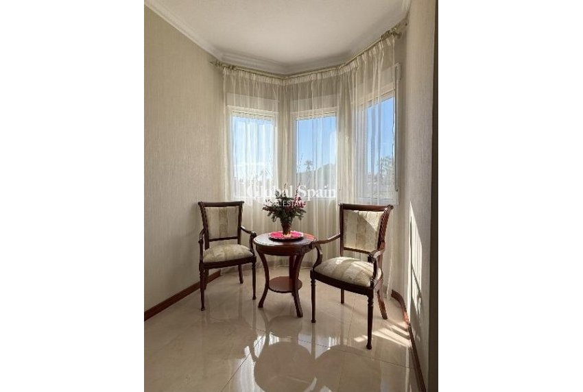 Wederverkoop - VILLA -
CIUDAD QUESADA