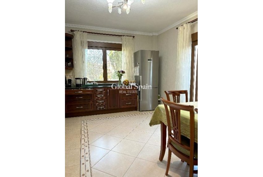 Wederverkoop - VILLA -
CIUDAD QUESADA