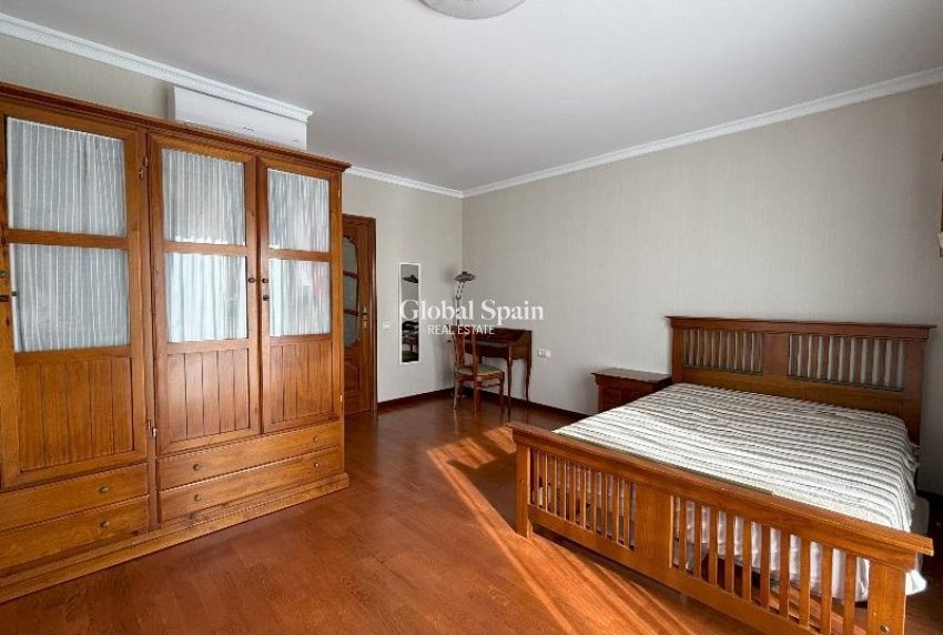 Wederverkoop - VILLA -
CIUDAD QUESADA