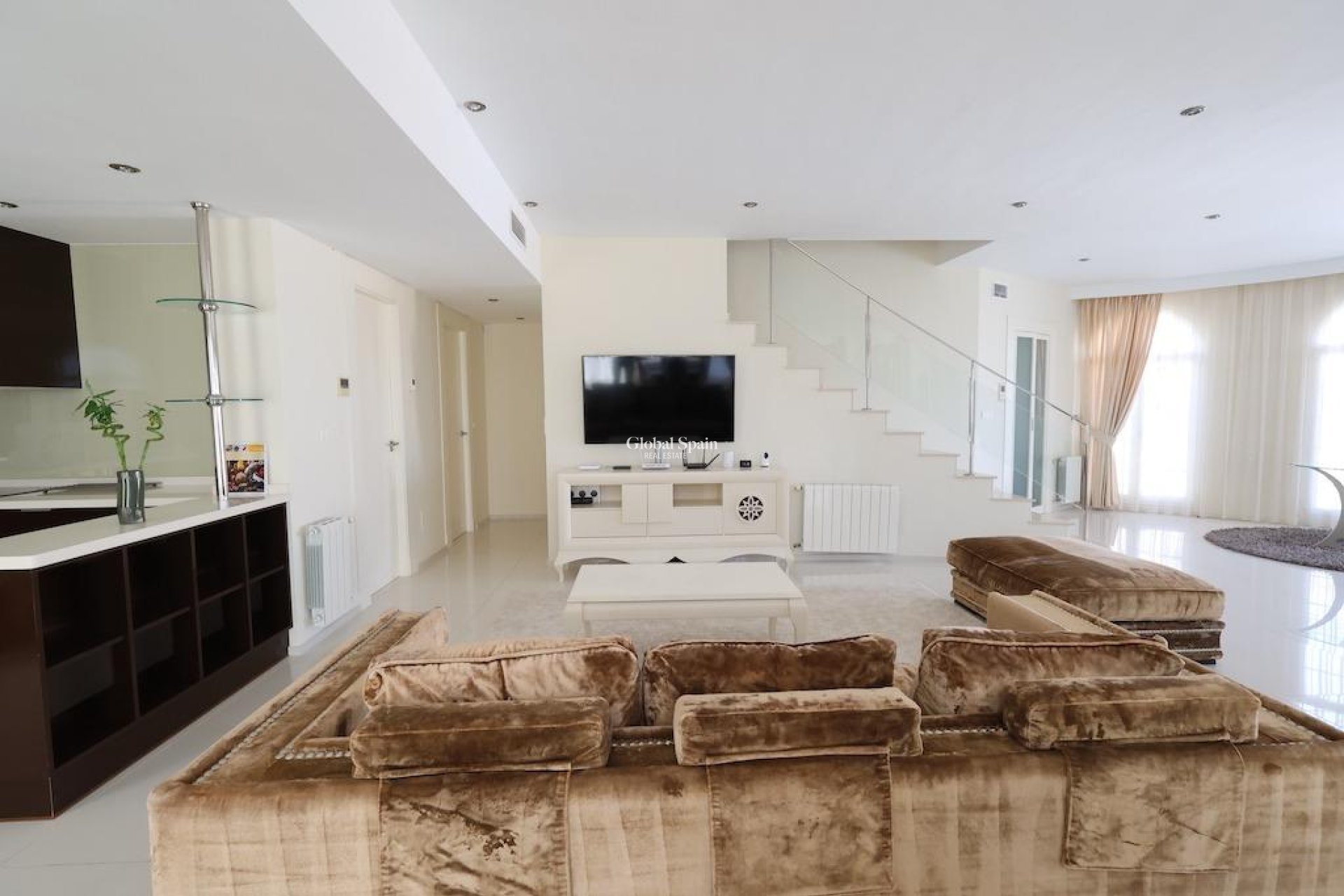 Wederverkoop - VILLA -
CIUDAD QUESADA