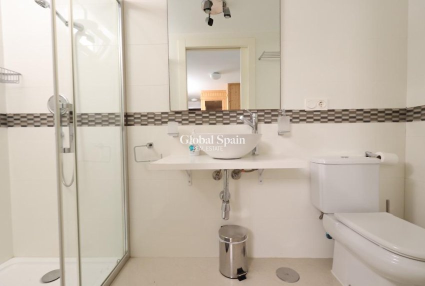 Wederverkoop - VILLA -
CIUDAD QUESADA