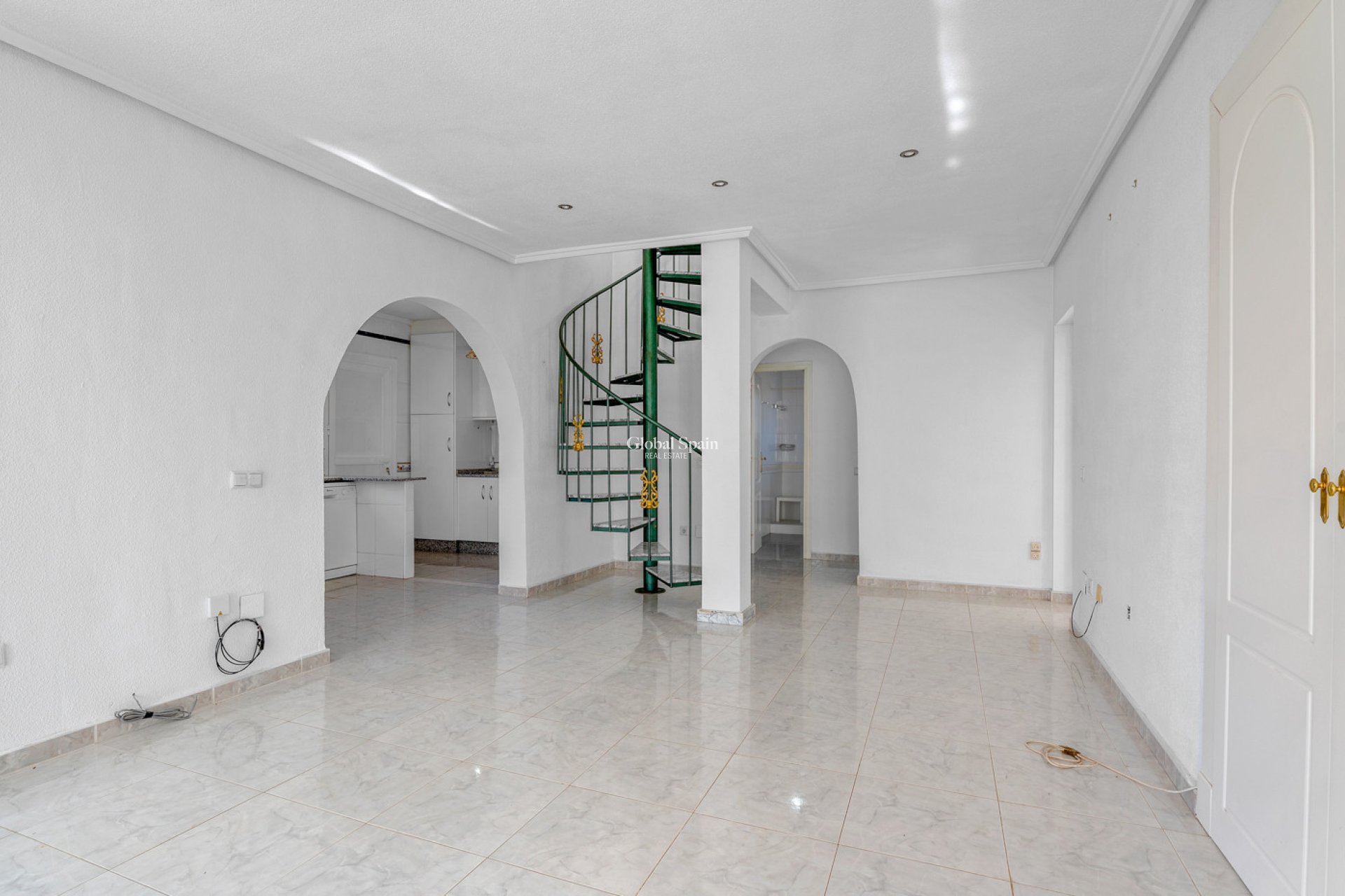 Wederverkoop - VILLA -
CIUDAD QUESADA