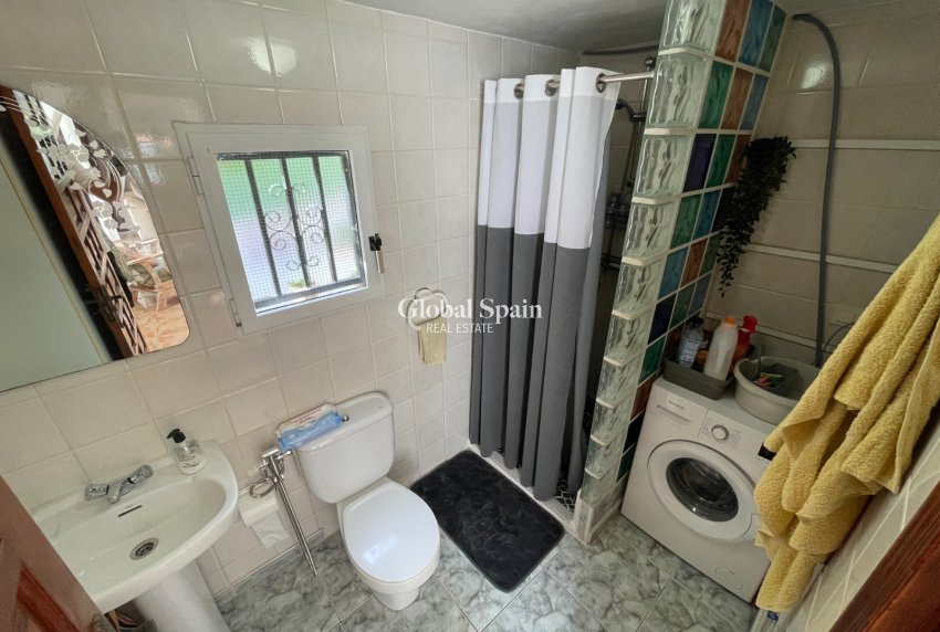 Wederverkoop - VILLA -
CIUDAD QUESADA