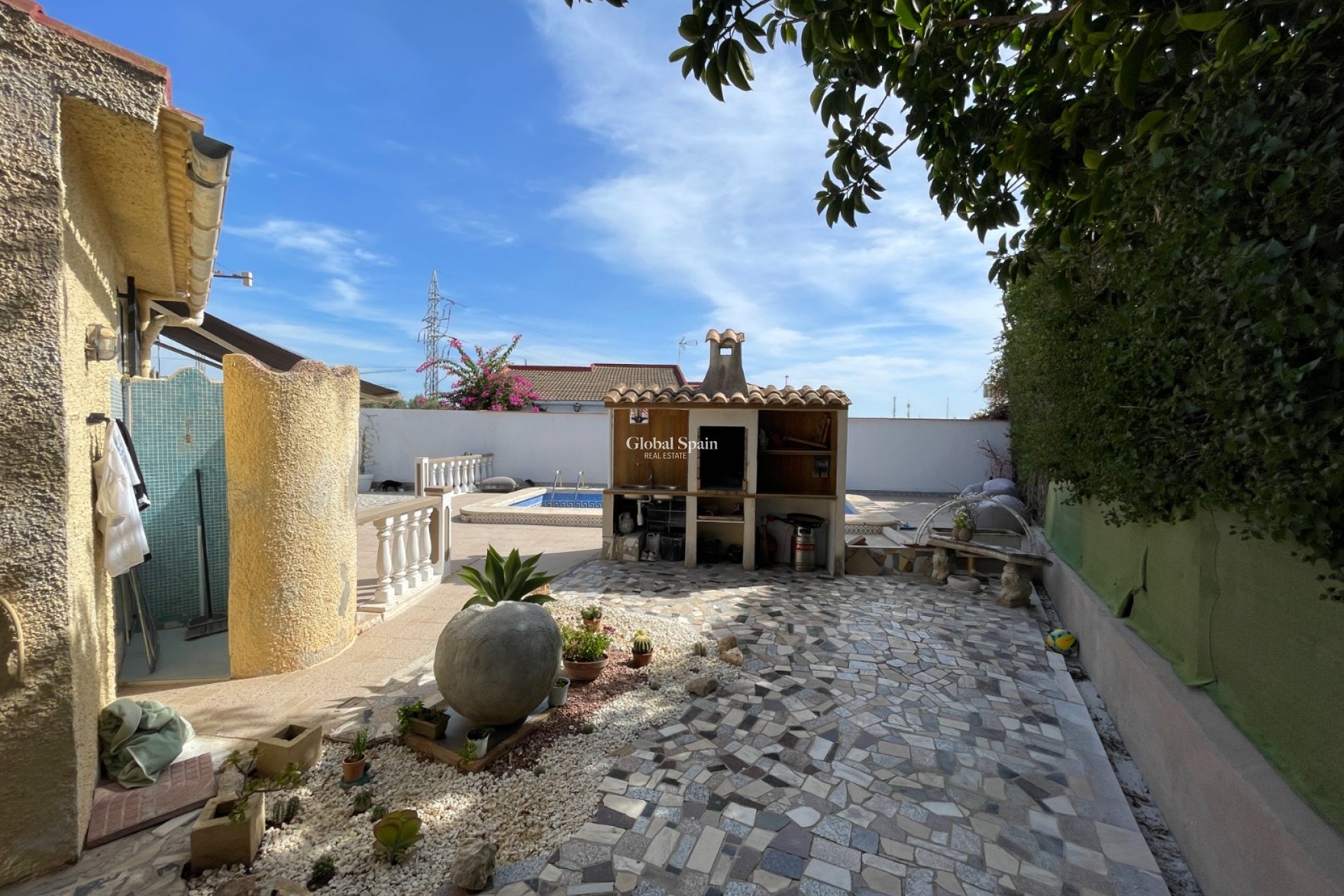 Wederverkoop - VILLA -
CIUDAD QUESADA